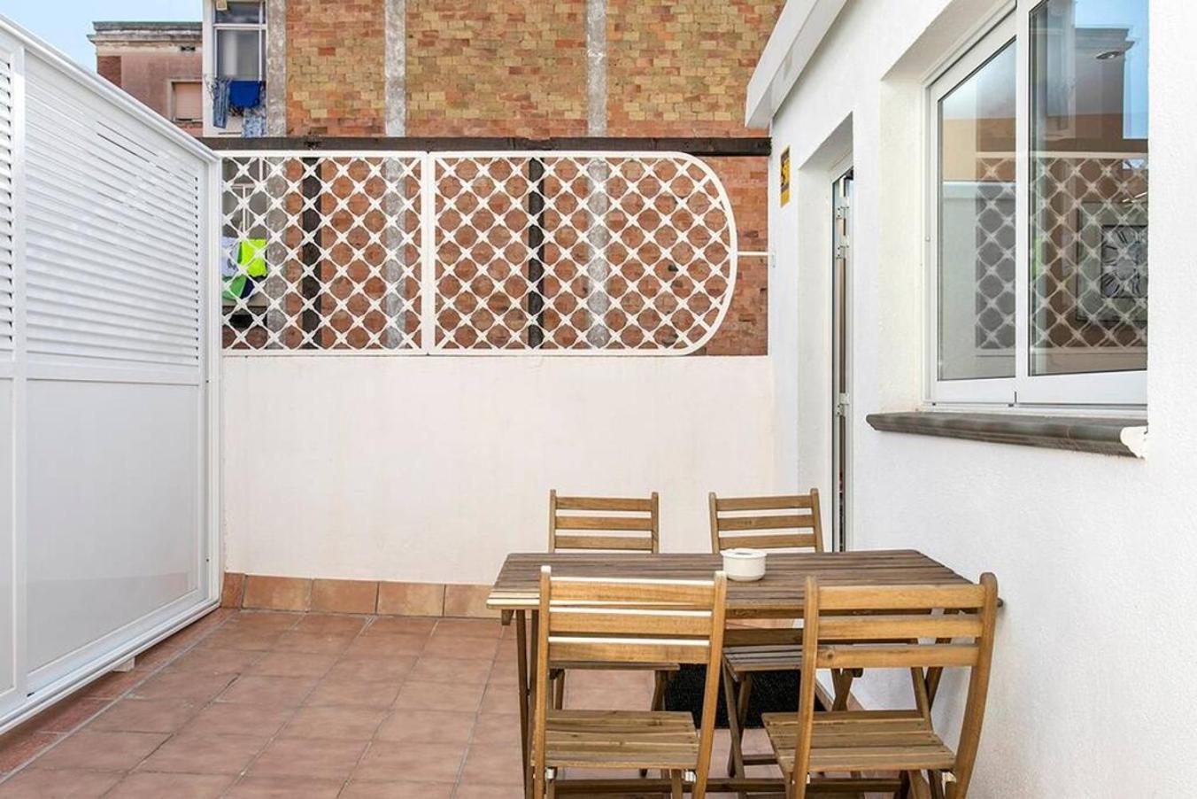 Appartamento Cozy&New With Terrace L'Hospitalet de Llobregat Esterno foto