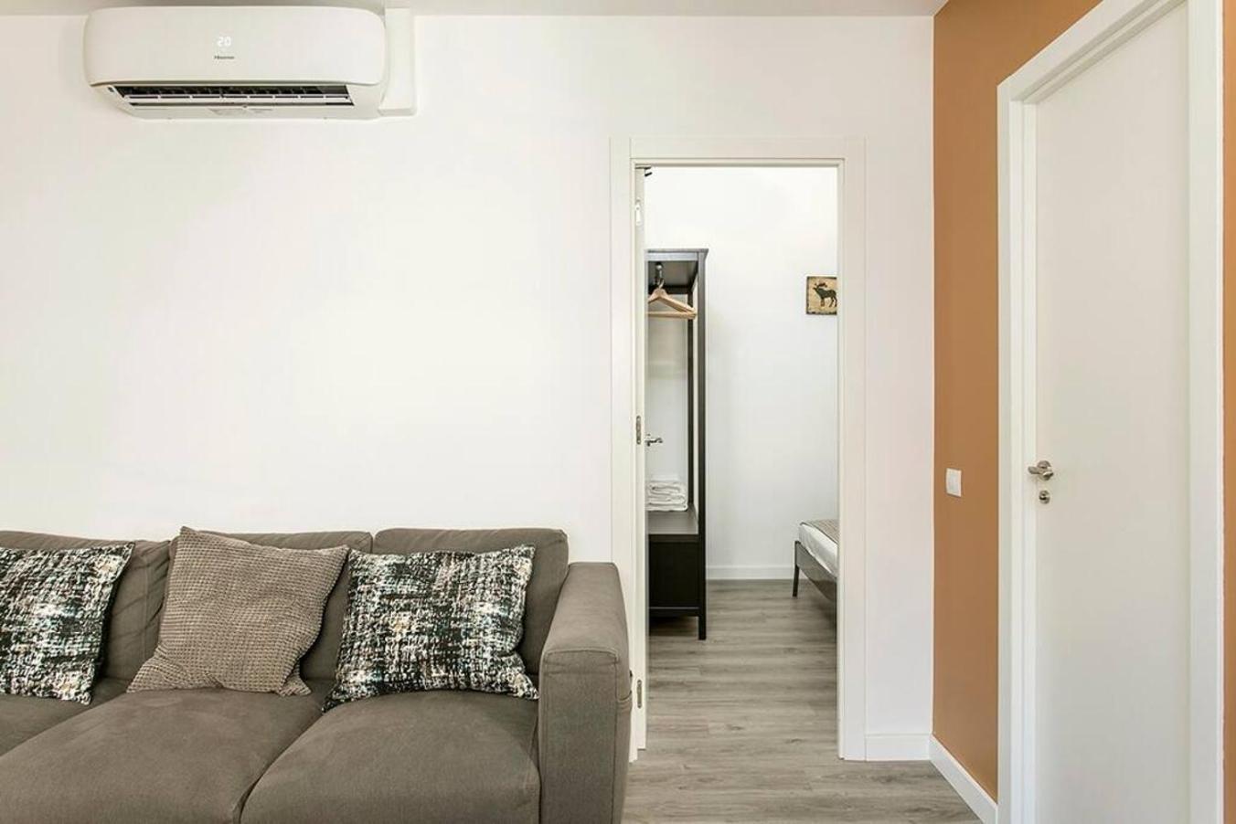 Appartamento Cozy&New With Terrace L'Hospitalet de Llobregat Esterno foto