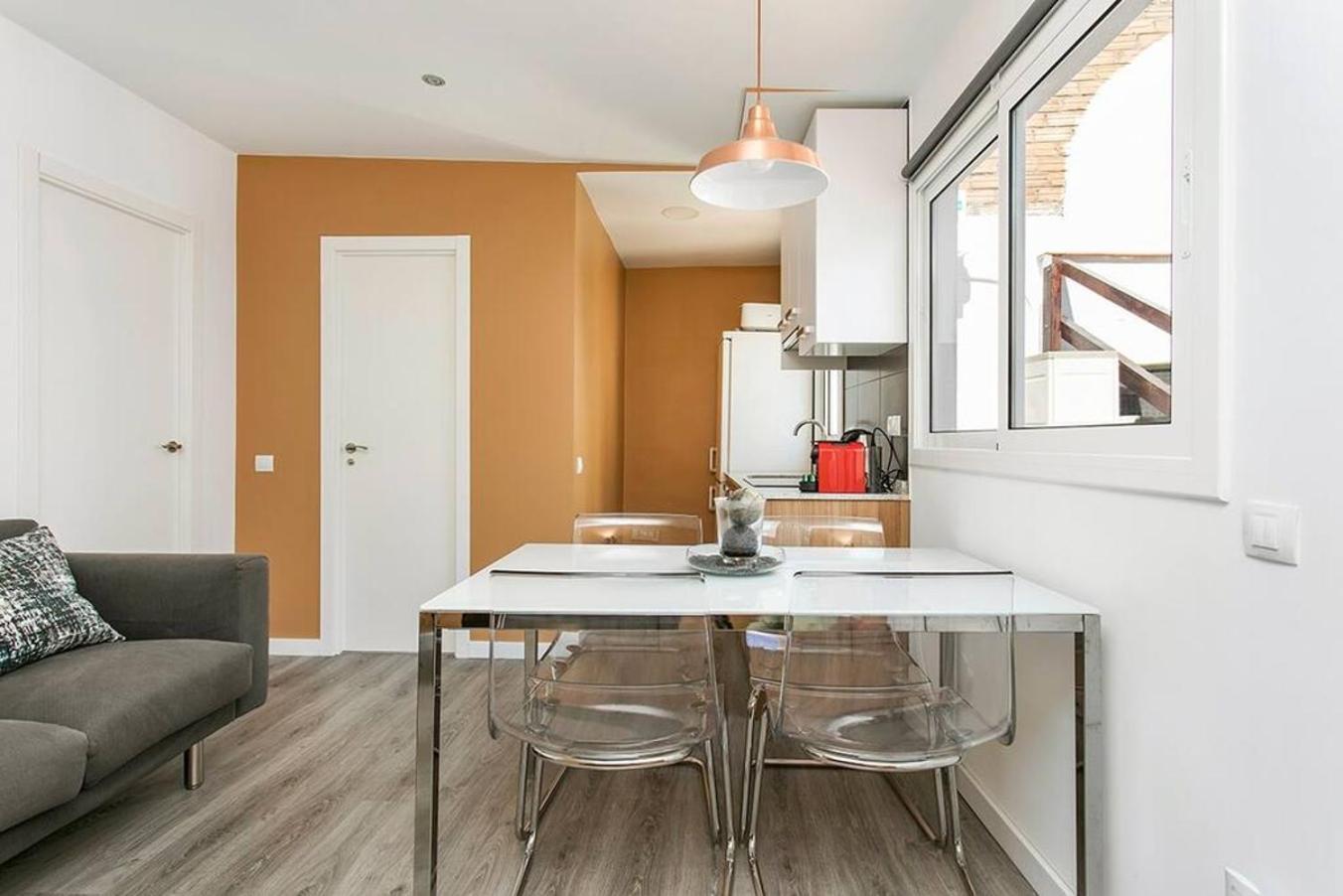 Appartamento Cozy&New With Terrace L'Hospitalet de Llobregat Esterno foto